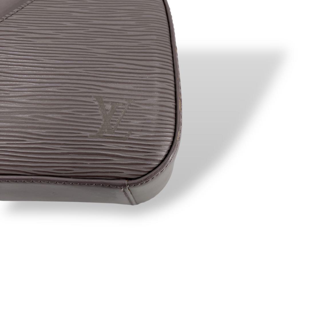 ルイヴィトン　ハンドバッグ　ジャスミン　エピ　型押しロゴ　ラベンダー　ライラック