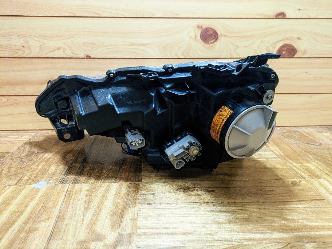 ゆ 86 ZN6 イカリング シーケンシャル ヘッドライト 黄ばみ無し