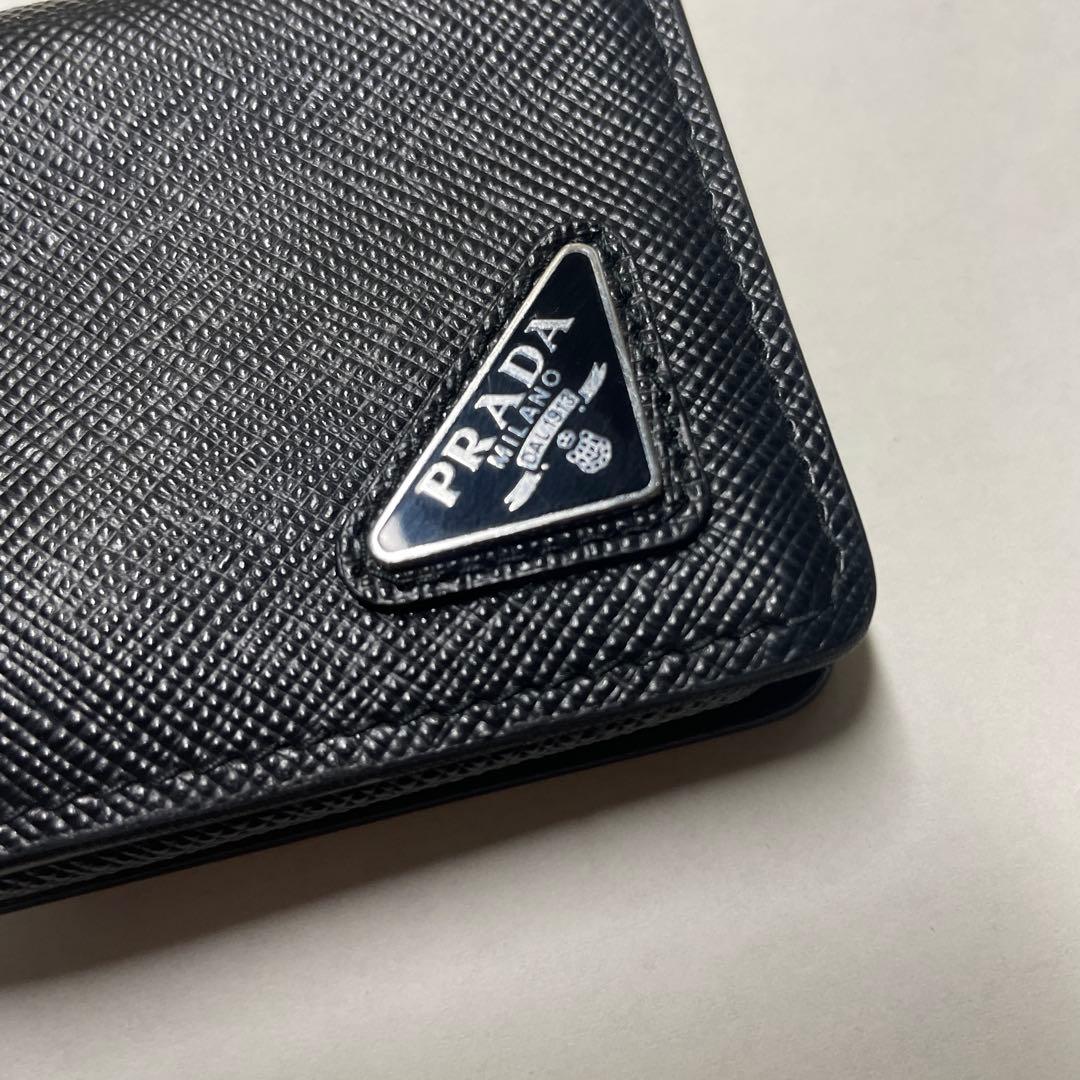 PRADA カードケース　名刺入れ　三角ロゴ　サフィアーノレザー　黒