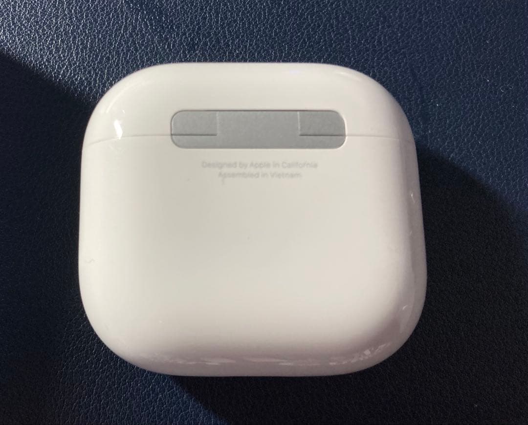 Apple AirPods 4 本体 アクティブノイズキャンセリング