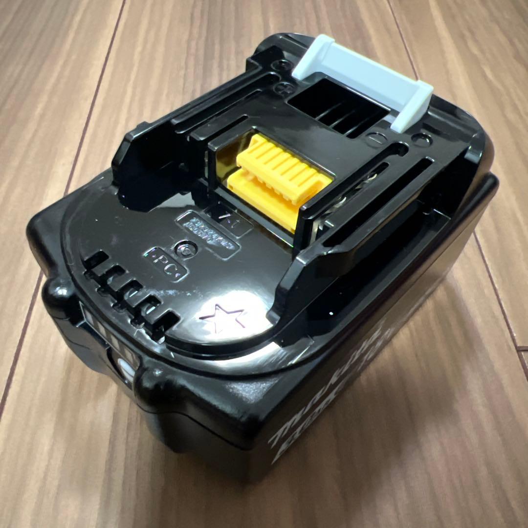 まゆとら【新品同様】Makita マキタ CL181FD 充電式クリーナー