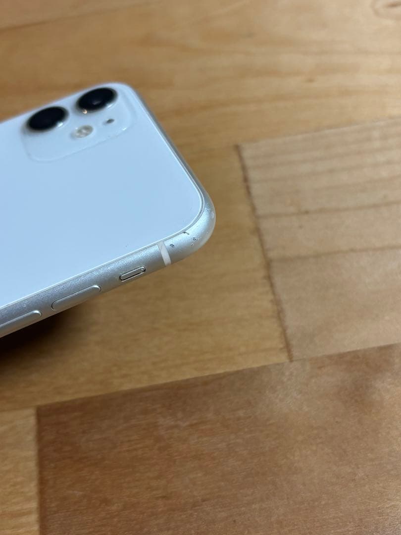 iPhone 11 ホワイト 126GB SIMフリー本体