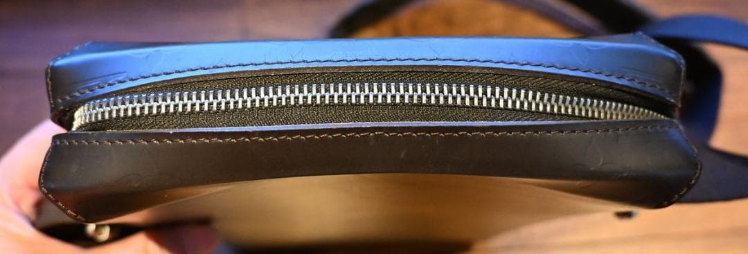 美品 LOUIS VUITTON モノグラムグラセ ボビー ショルダーバッグ