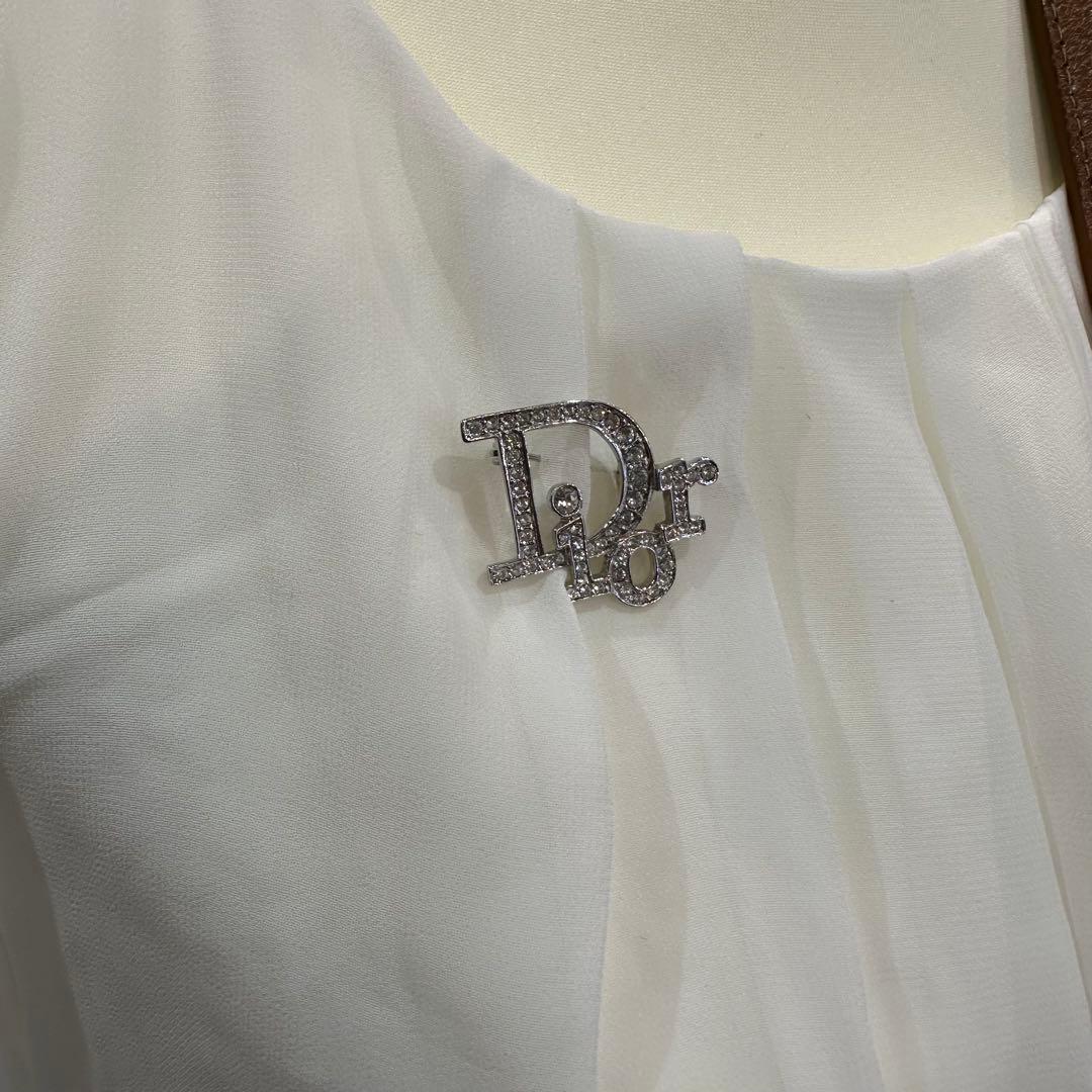 DIOR ディオール ブローチ Diorロゴ ラインストーン シルバーカラー