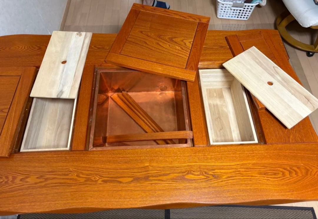 値下げ❗️取りに来て頂ける方限定‼️囲炉裏式　木製アンティーク　ダイニングテーブル