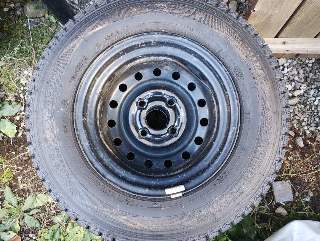 エブリイDA17V　スタッドレスタイヤ　ダンロップ145/R12 4本セット