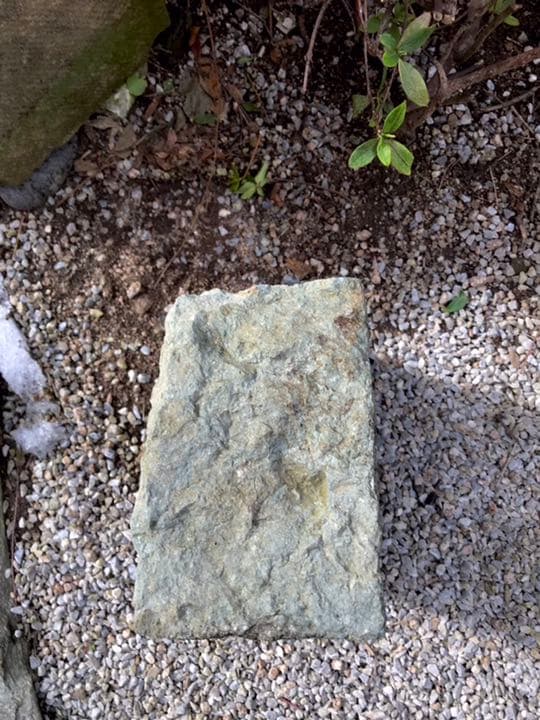 天然自然石・石灯り・足元灯り・石灯篭・ガーデンライト