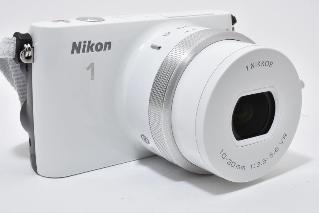 【箱付き】 Nikon ニコン 1 S2 ホワイト ミラーレス一眼カメラ