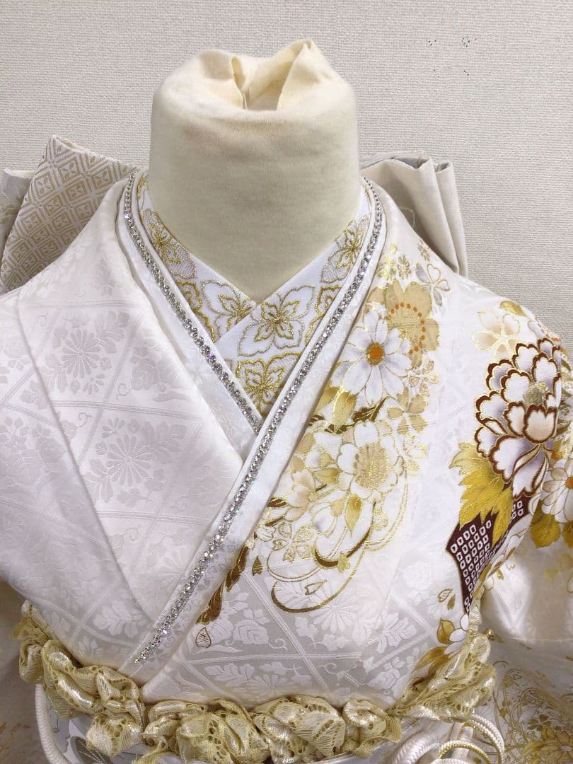 【157~170センチぐらいの方が適応サイズ】振袖フルセット　白×金と緑