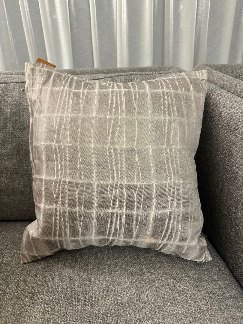 アルマーニ　高級クッション