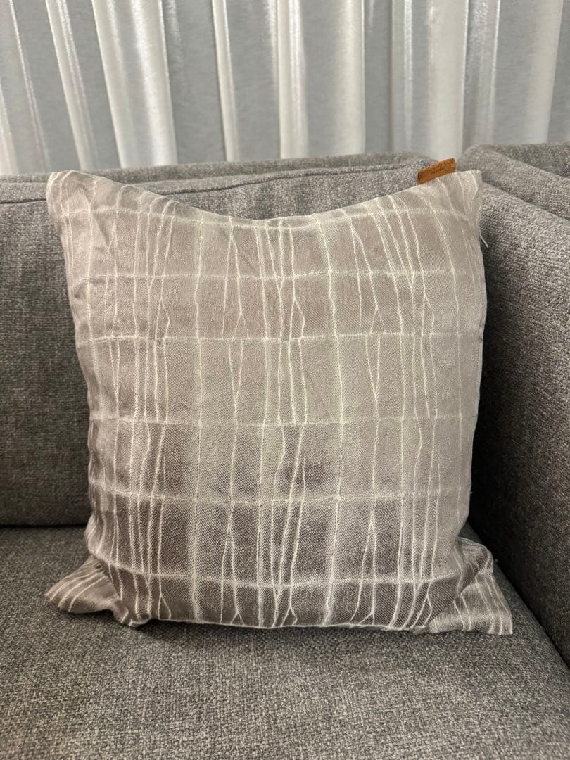 アルマーニ　高級クッション