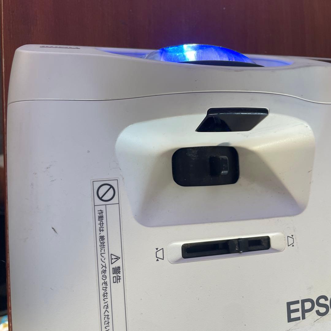 EPSON 超単焦点　プロジェクター　EB-536WT ランプ時間268H
