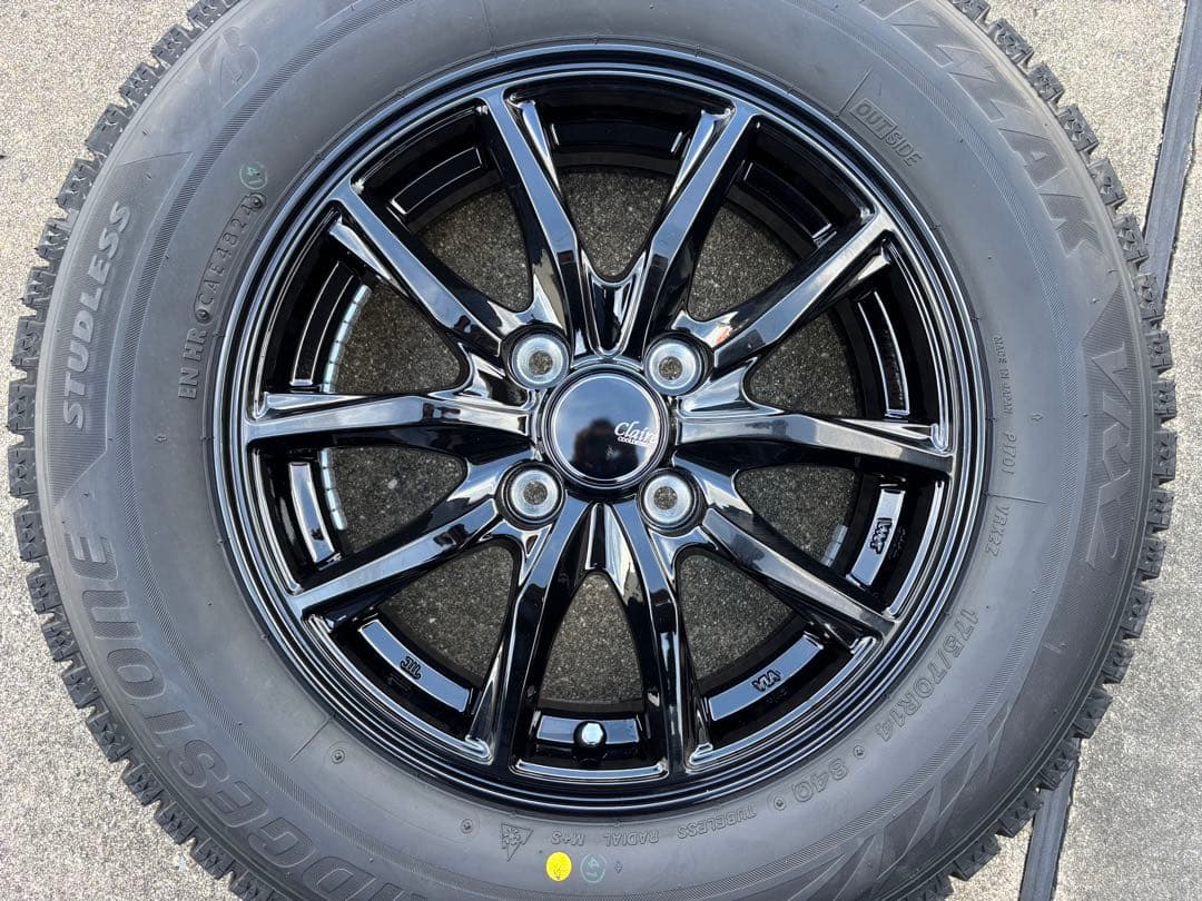 ヤリス、ヴィッツ等175/70R14ブリザックVRX2 2024年製