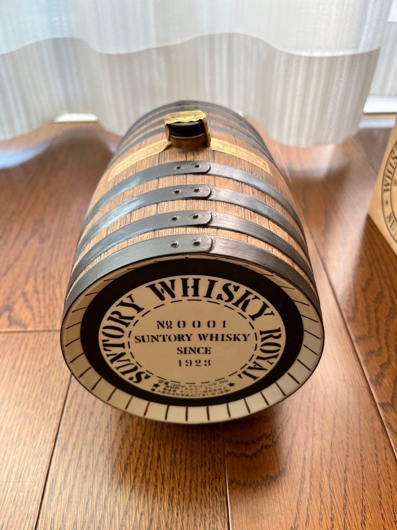 Suntory Whisky  樽　1800ml 43% 空樽