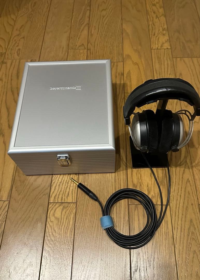 USED beyerdynamic T1 (1st gen) 元箱付き