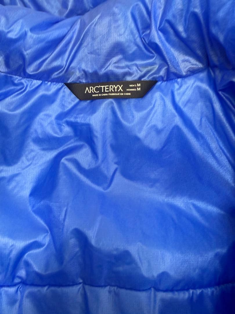 ARC'TERYX ニュークレイsvパーカ M ブルー　2025AW 最新モデル