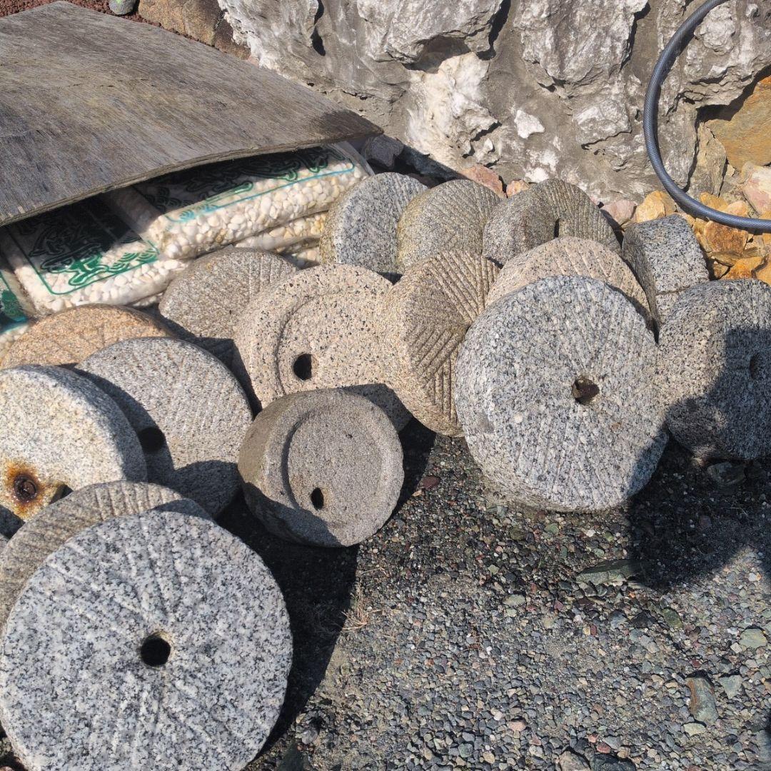 石臼　18石セット　庭石　鑑賞石　石 石材　庭　坪庭　ガーデニング