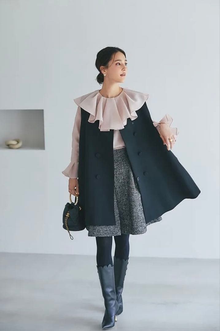 新品　SEVENTEN シアーラッフルブラウス(ピンク)