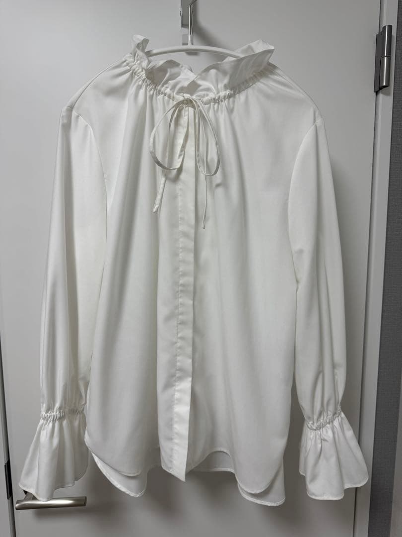 ユナイテッドアローズ　フリルカラー フレアスリーブ ブラウス