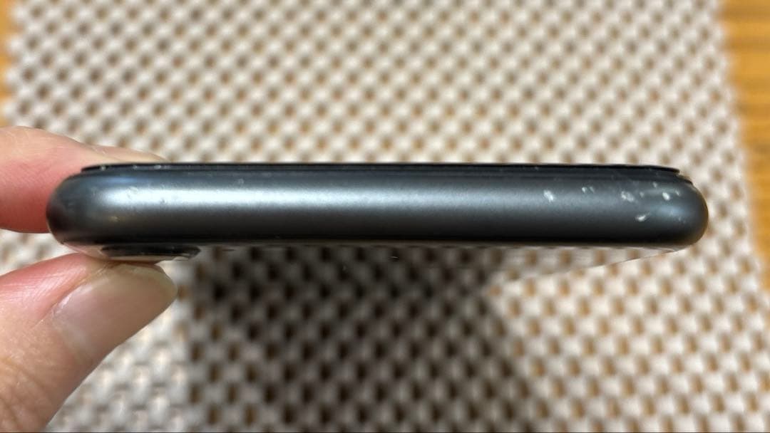 【中古】Apple iPhone8 64GB スペースグレイ