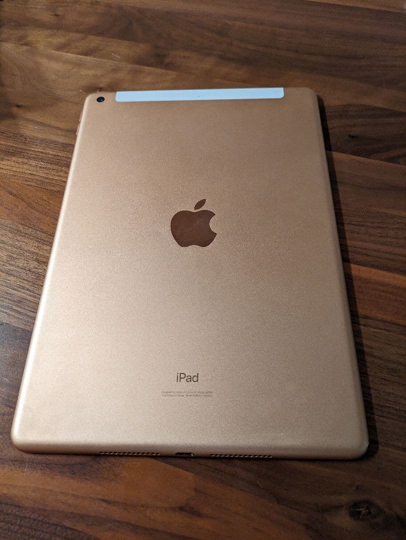iPad第7世代　32GB ゴールド　iPad セルラーモデル