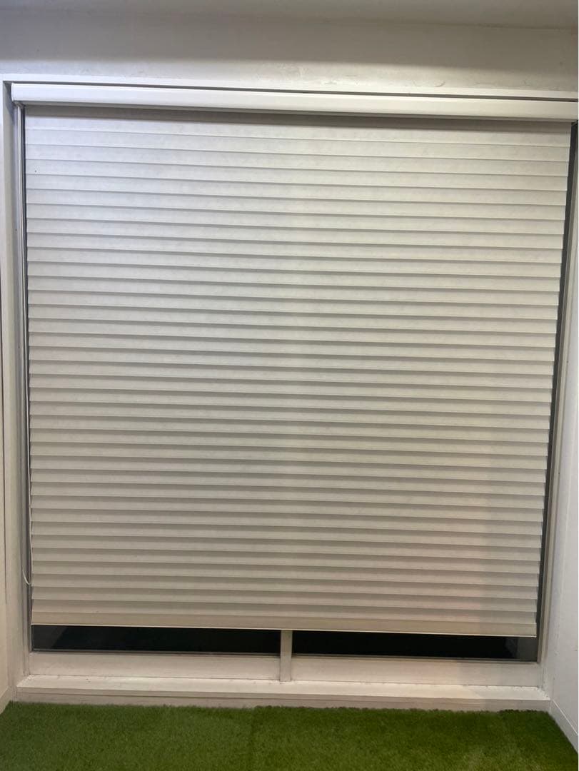 ハナリ　調光ロールカーテン　ブラインド