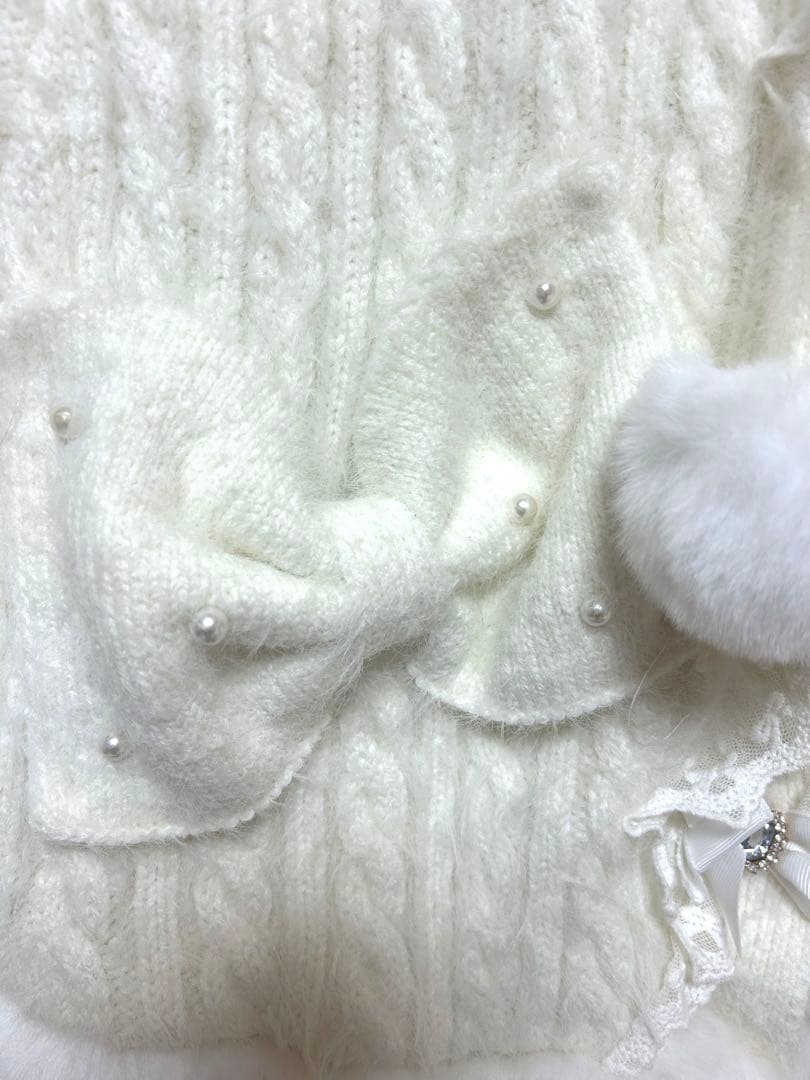 LIZLISA リズリサ ポンポンリボンニットファーポンチョ　ホワイト