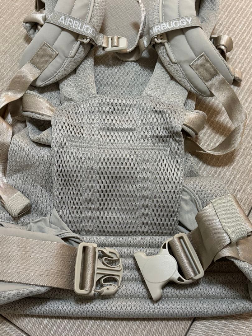 エアバギー　ベビーキャリア　抱っこ紐　サンドアッシュ