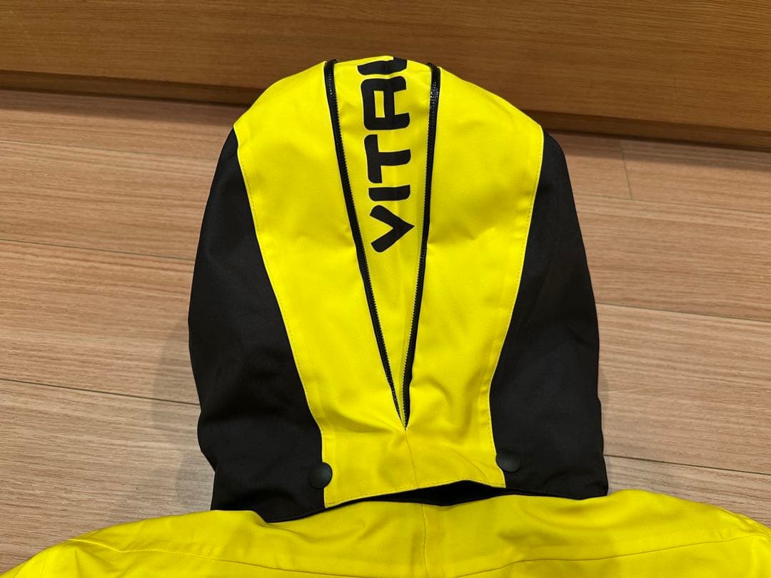 VITALINI スキーウェアジャケット Mサイズ（若干大きめ）