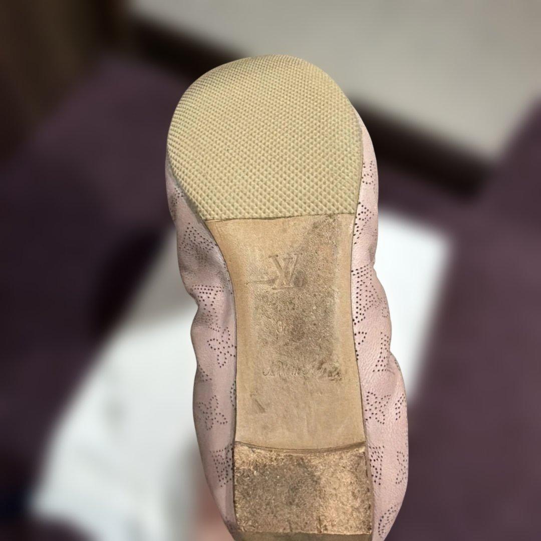 フ*ん様 Louis Vuitton リボン付きフラットシューズ