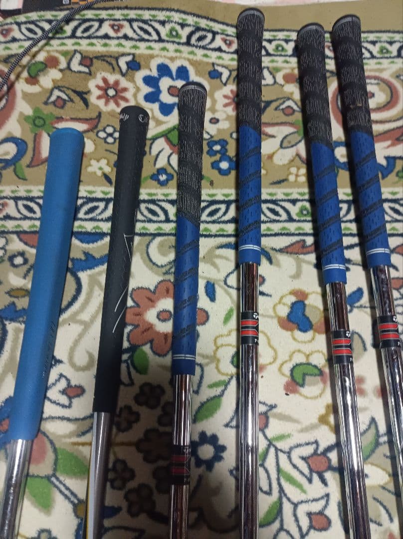 テ―ラーメイド アイアンセット8本プラス2本 初心者向けで出品しました。