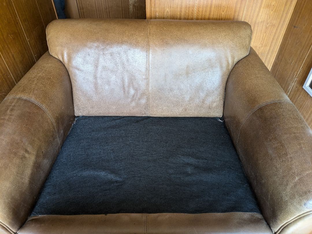 アスプルンド　ハロソファ1.5P　ギル総本革