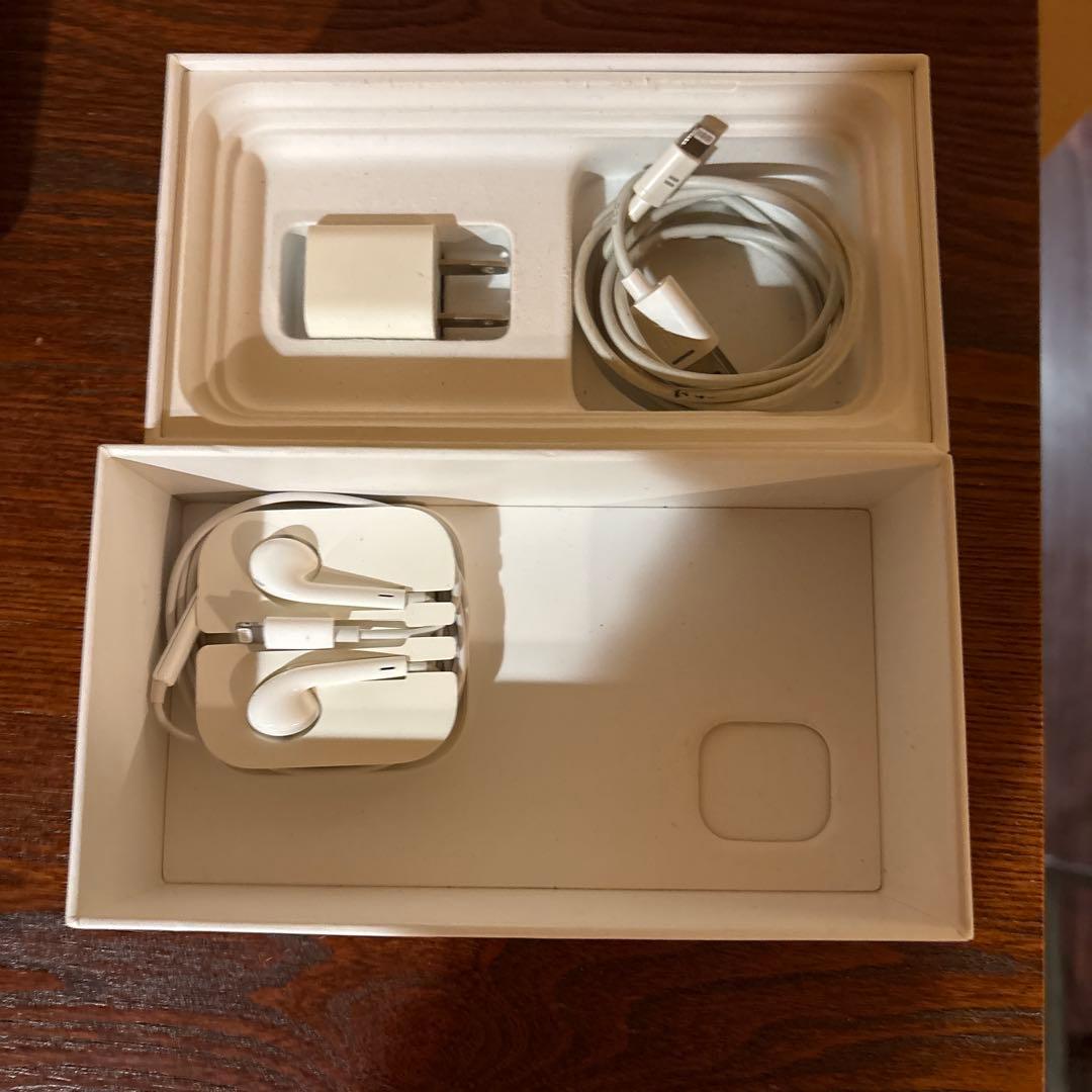 Apple iPhone 11 ブラック本体