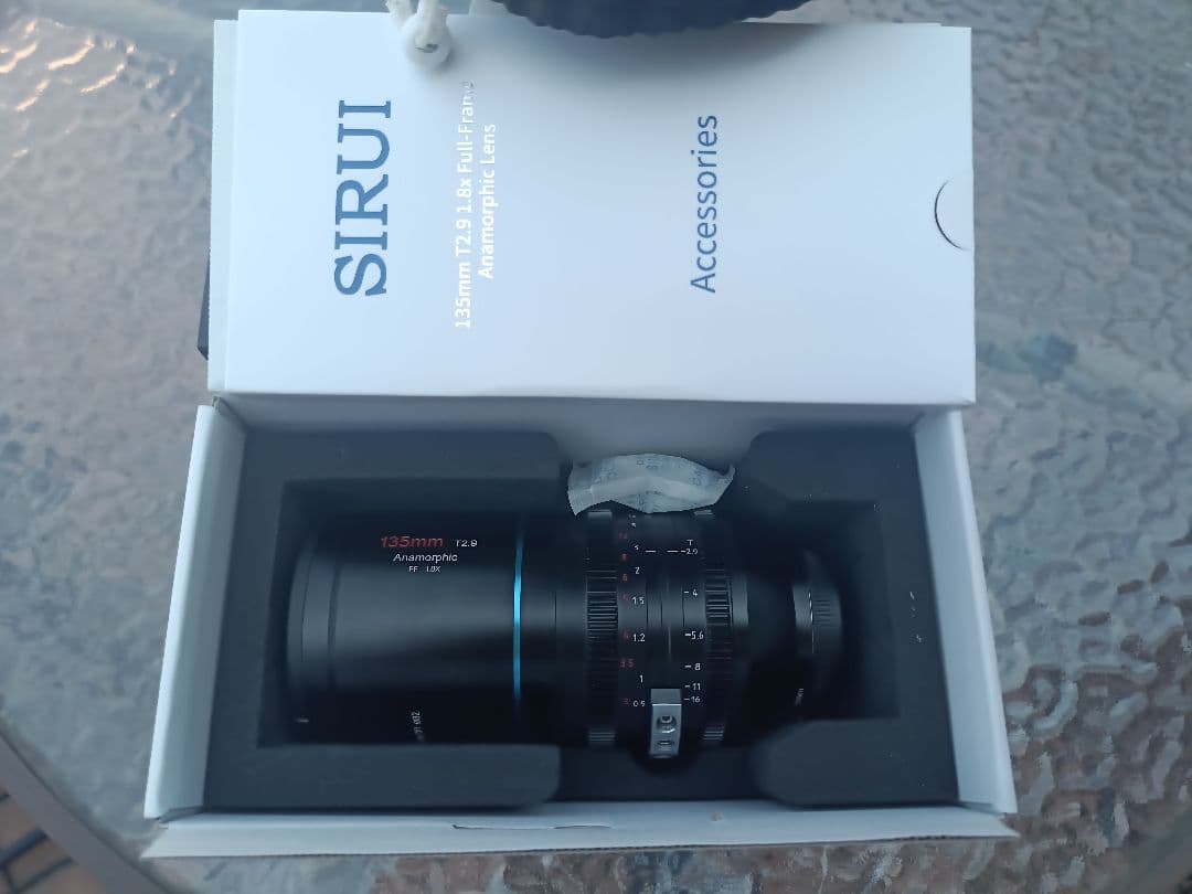 SIRUI 135mm T2.9 アナモルフィックレンズ L mount