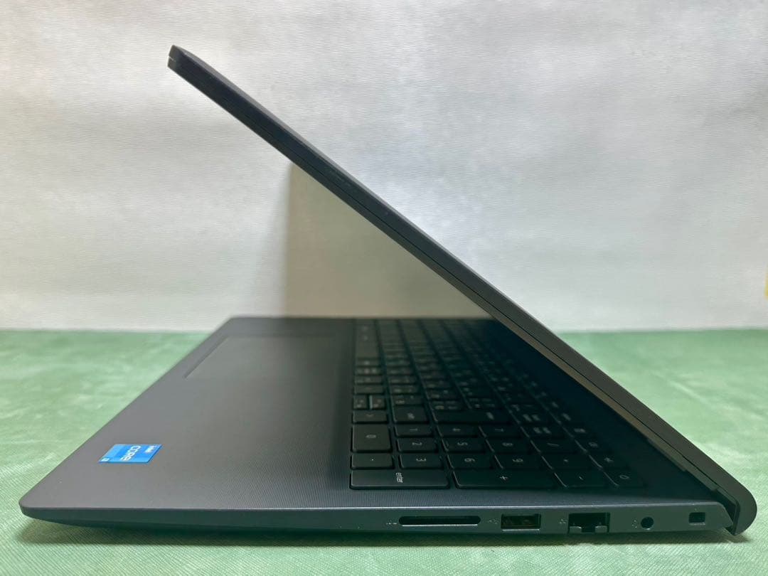 Windowsノート本体 DELL Vostro 3510 Core i3 8GB 256GB SSD