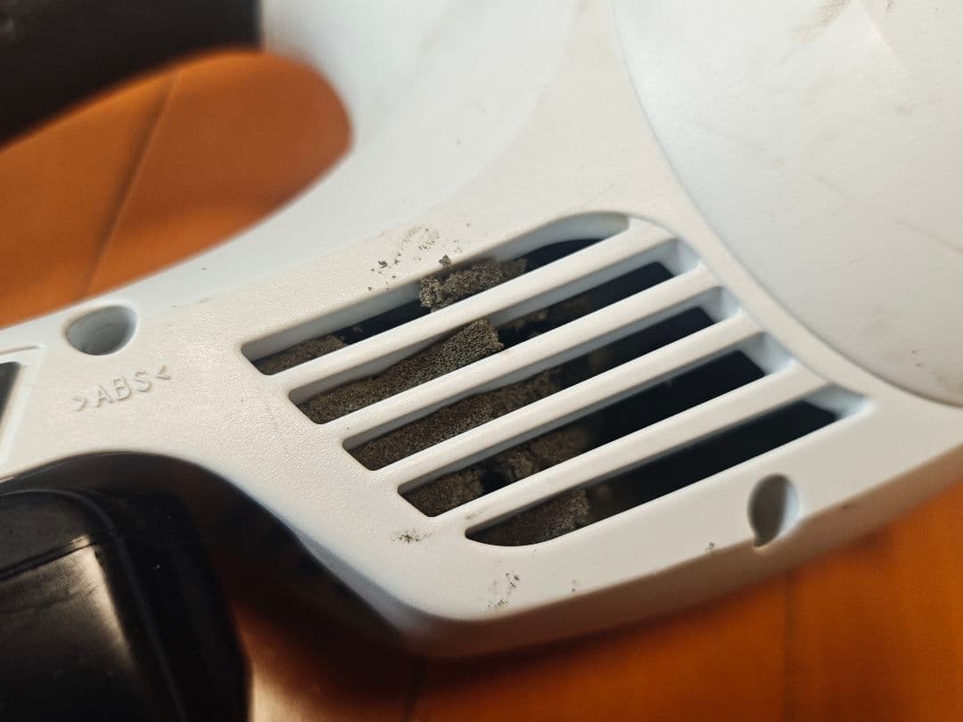 マキタ　makita　CL141FD 充電式クリーナー