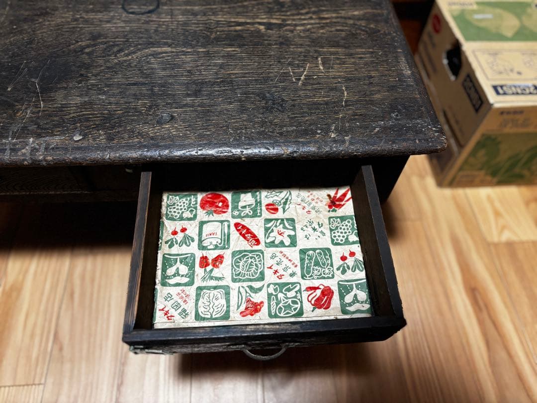 アンティークテーブル