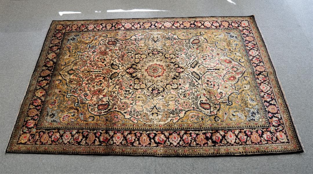 Vintage ペルシャ クム産シルクの手織り絨毯 size:200x132cm