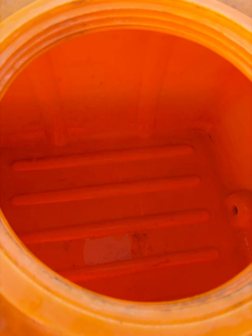 スイコーオレンジ色 貯水タンク 1200L