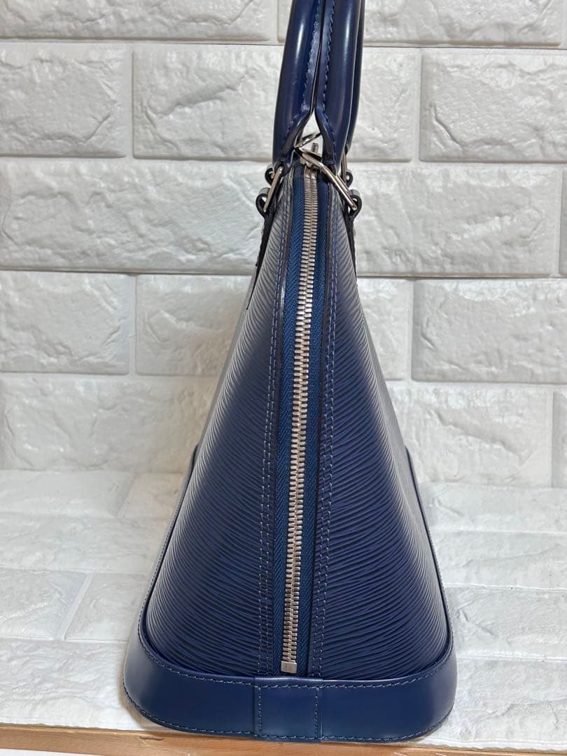 【美品】LOUIS VUITTON エピ　アルマ　ハンドバッグ　南京錠　鍵付き