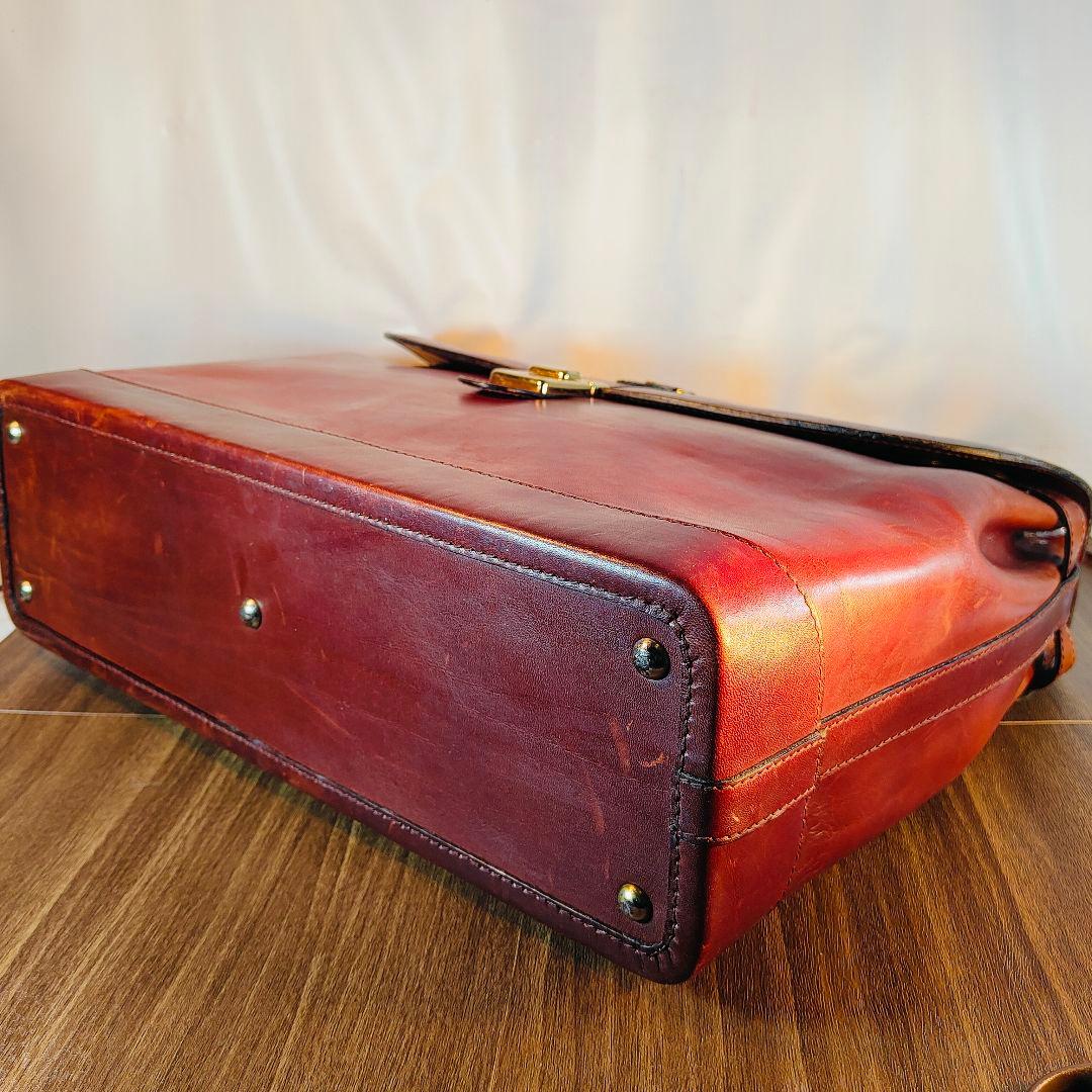 【ヴィンテージ】AIGNER アイグナー　高級ダレスバッグ バーガンディ鍵付本革