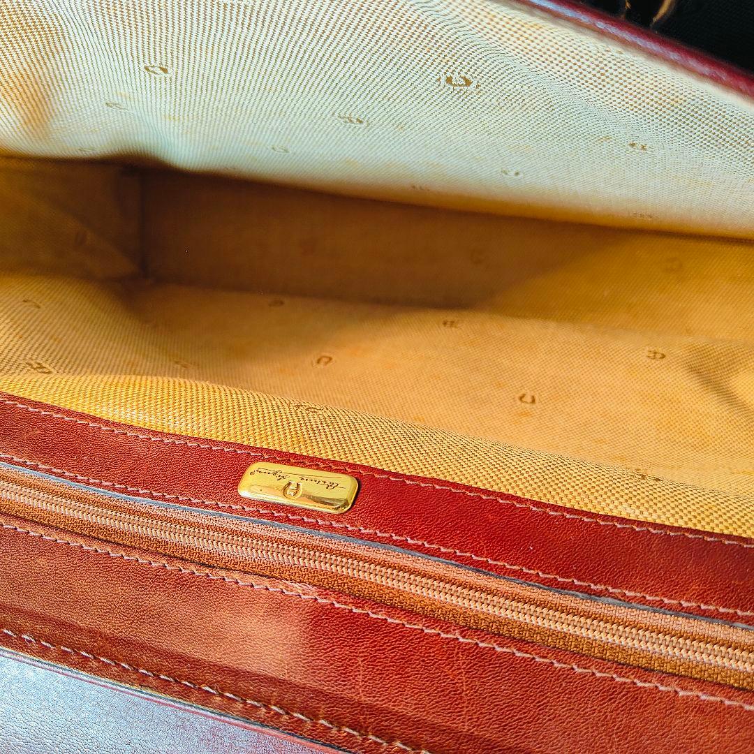 【ヴィンテージ】AIGNER アイグナー　高級ダレスバッグ バーガンディ鍵付本革