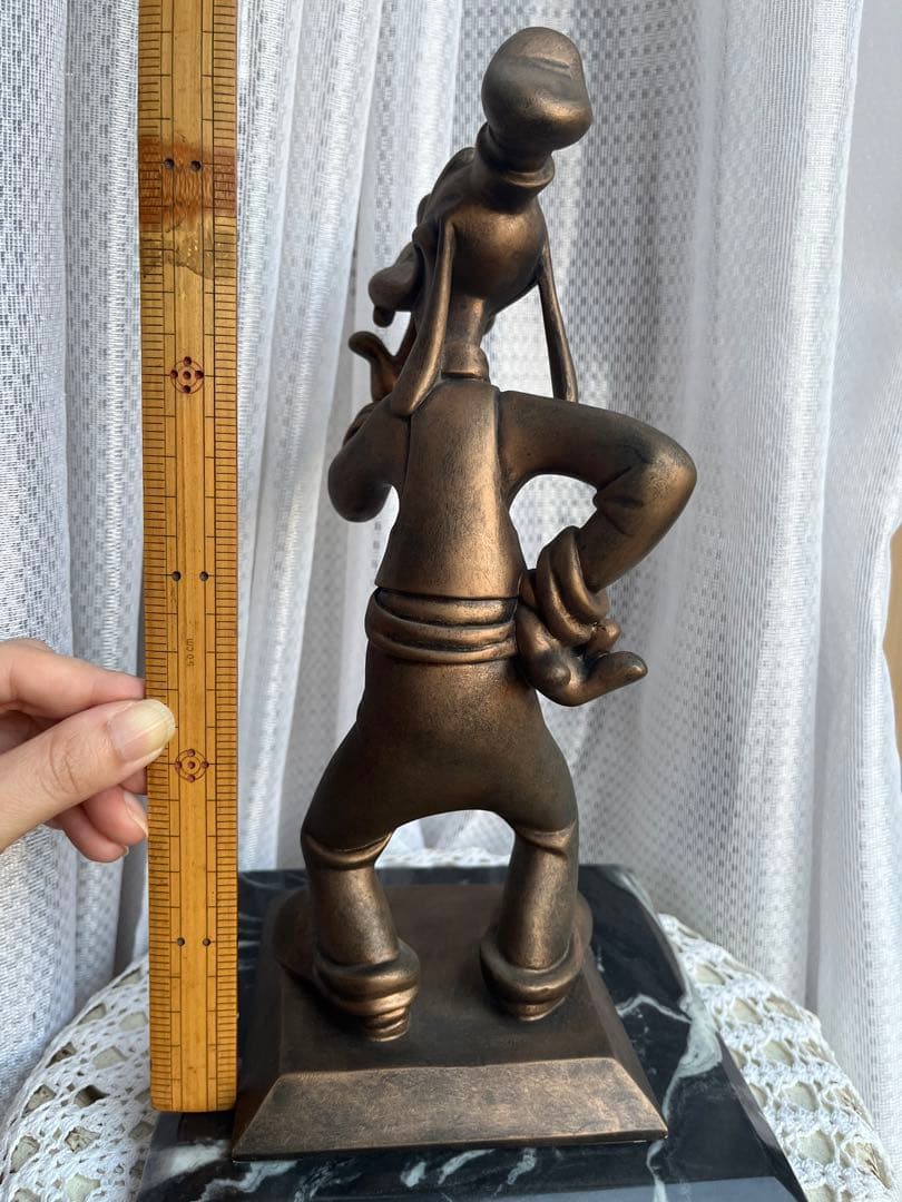 グーフィーブロンズ像レア