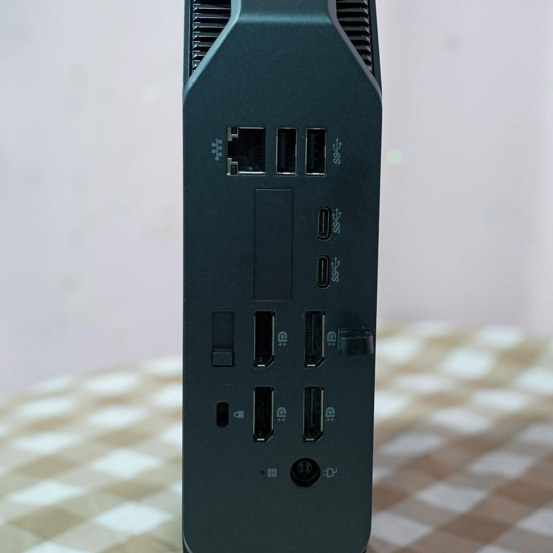 HP Z2MINIG3 E3-1245 V5 メモリ16GB SSD 512GB