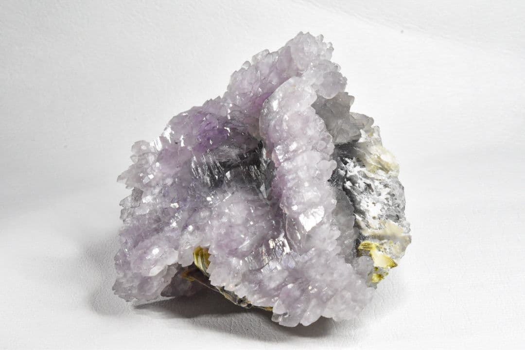 ブラジルミナスジェライス州産 スモーキークォーツ上のローズクォーツ