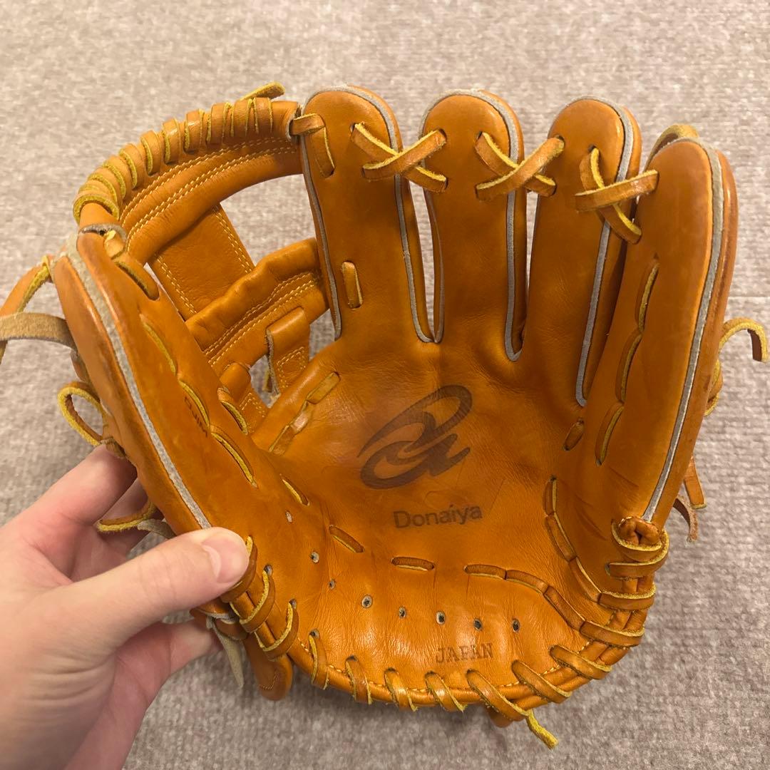 ドナイヤ　硬式内野用グラブ　値下げ交渉◯