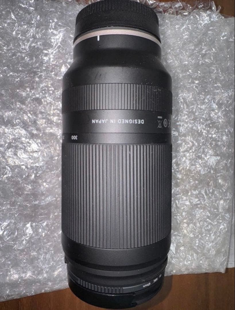 TAMRON70-300mm F/4.5-6.3 DI IIIRXDズームレンズ