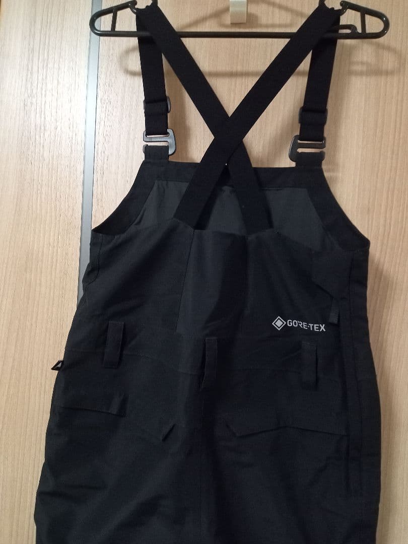 BURTON ブラック スノーボードウェア