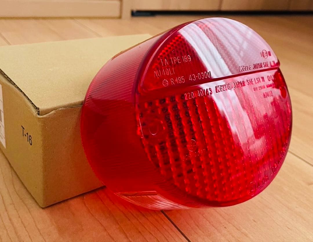 z1 z2 カワサキ純正新品　テールレンズ　z750rs