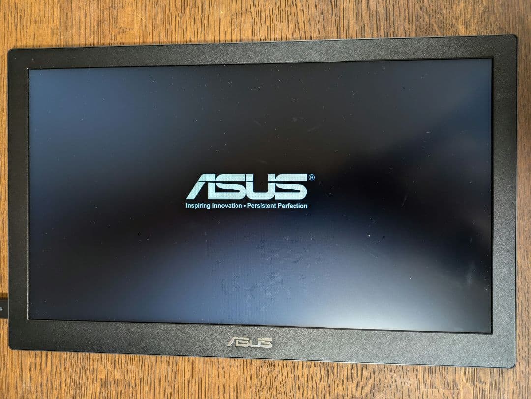 ASUS モバイルディスプレイ
